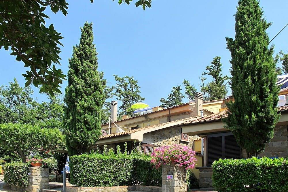 Ganze Wohnung, Herrliche Wohnung für 2 Personen mit  W-Lan, Pool, Tv, Terrasse, Haustiere erlaubt und Parkplatz in Lamporecchio, Pistoia Provinz