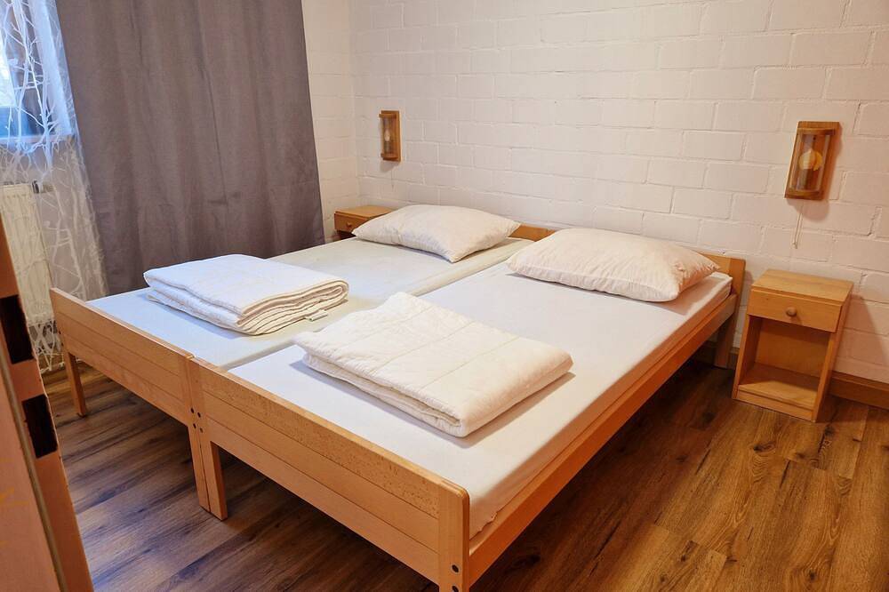 Ganze Wohnung, Ferienwohnung bis 4-6 Personen - Berg-Bungalows Leinleitertal in Heiligenstadt, Fränkische Schweiz