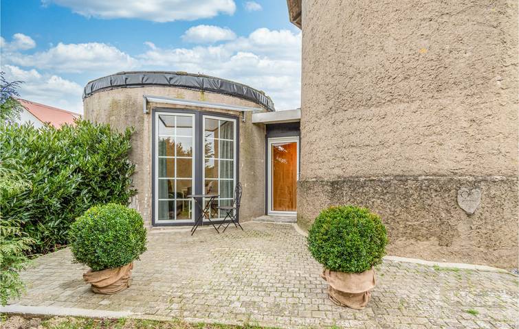 Gemütlicher Rückzugsort an der Küste mit Parkplatz und Terrasse in Otterndorf, Cuxland