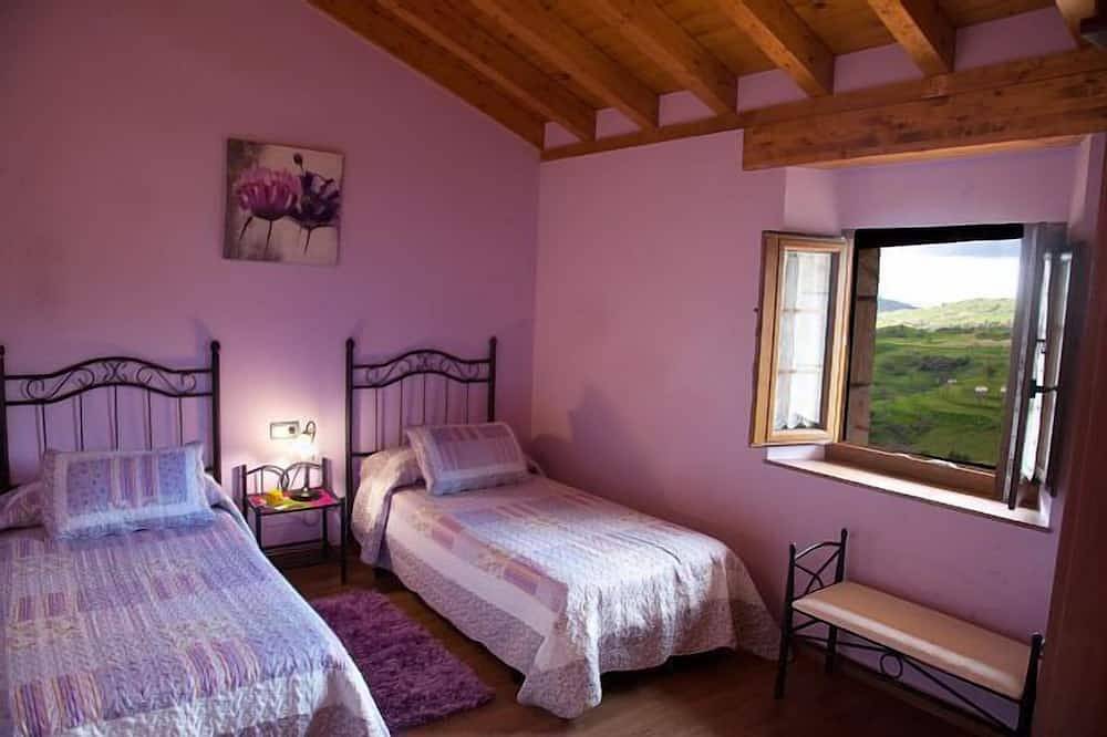 Casa rural (alquiler íntegro) La Cabaña de Manuela para 8 personas in Selaya, Cordillera Cantábrica