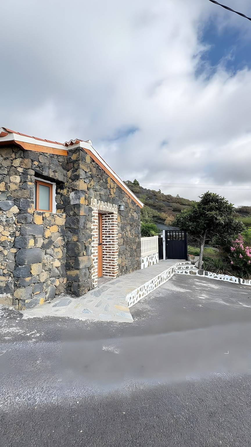 Vakantiehuis 'Lagar De Elba' met zeezicht, privézwembad en wifi in Las Manchas, Los Llanos de Aridane
