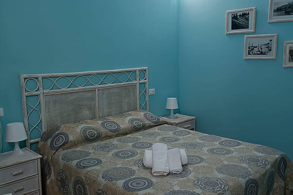 Double room with aircon, bathroom in the center of Tropea Calabria in Tropea, Provincie Vibo Valentia