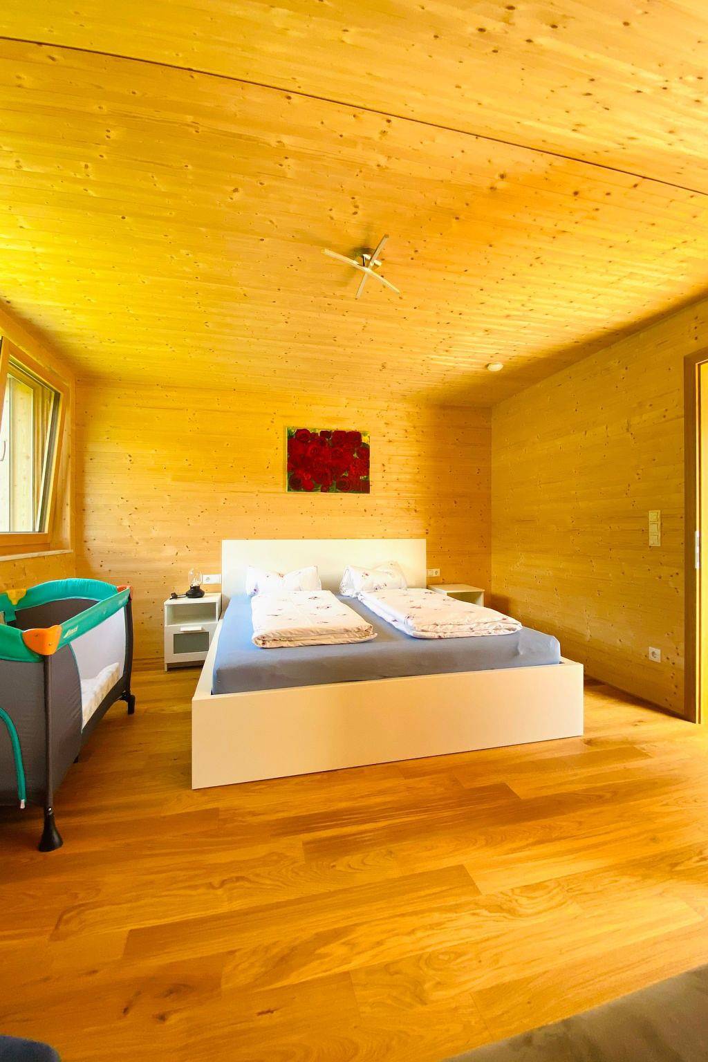 Ganze Wohnung, Neue Ferienwohnung in Schwarzenberg mit Garten und Grill in Schwarzenberg, Bodensee-Vorarlberg