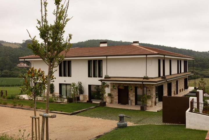 Albergue para 2 personas, con Terraza además de Jardín y Vistas en Ribamontán al Mar