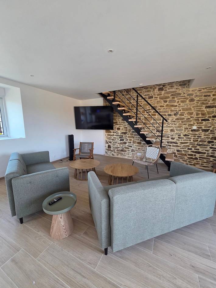 Gîtes De Groupe Les Boizeul Piscine - 2x15 Pers avec piscine privée, climatisation et Wi-Fi in Nivillac, Région de Vannes
