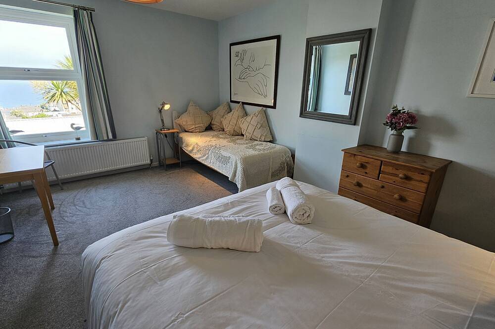Chywartha -  a holiday home that sleeps 6 guests  in 3 bedrooms in Portscatho, Cornwall