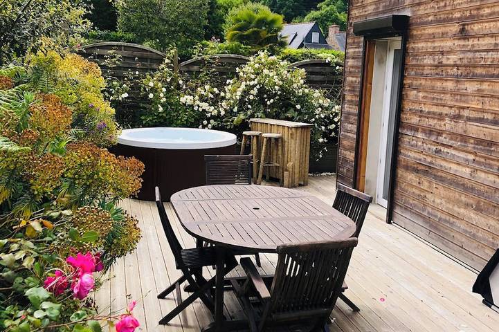 Location de vacances pour 8 personnes, avec jacuzzi dans Plage de Launay