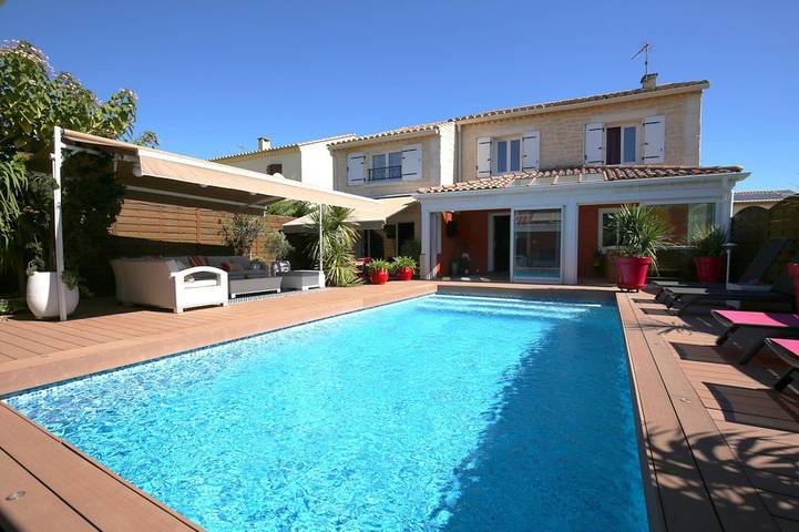Cottage pour 2 personnes, avec piscine et jardin à Uzès