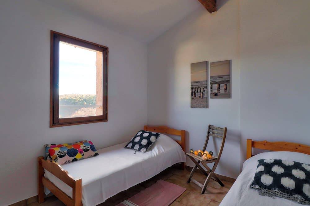 Apartamento entero, 4-guest flat wterrace & shared pool – Verdon countryside in Artignosc-sur-Verdon, Región Brignoles