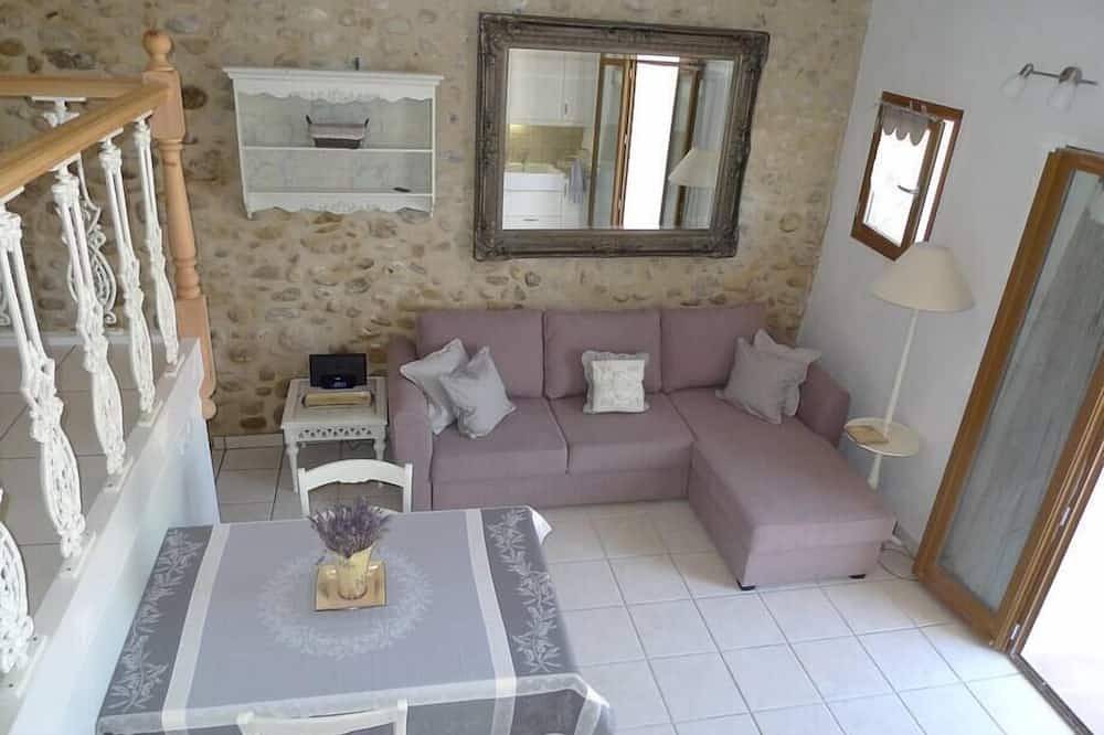 Ganze Wohnung, Schönes Studio-Apartment für 2/4 Personen mit Terrasse und Seeblick in Sainte-Croix-du-Verdon, Regionaler Naturpark Verdon