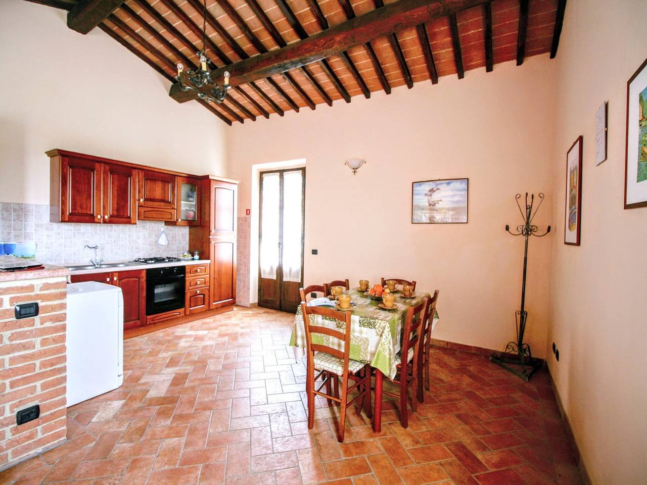 Bellissimo casale con piscina in Asciano, Siena e dintorni