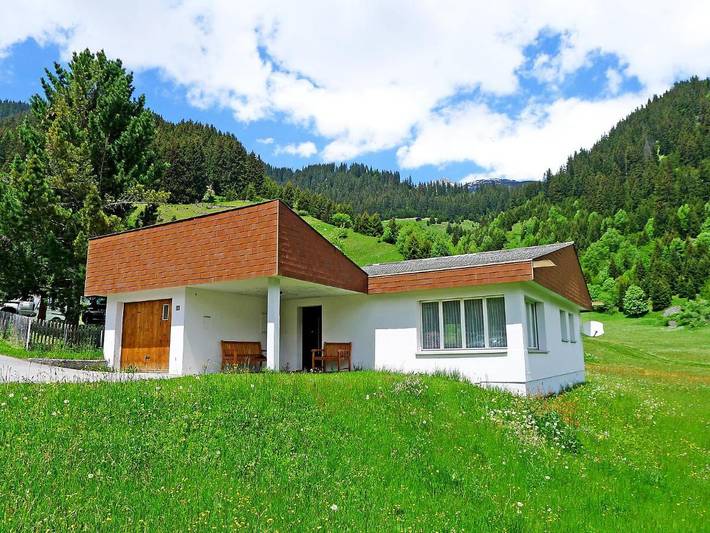 Ferienhaus für 6 Personen, mit Terrasse und Garten