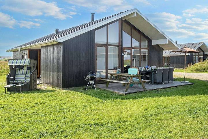 Ferienhaus für 6 Personen, mit Whirlpool und Terrasse sowie Sauna in Thorsminde