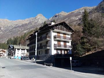 Gîte pour 4 personnes, avec vue et balcon dans Mollia