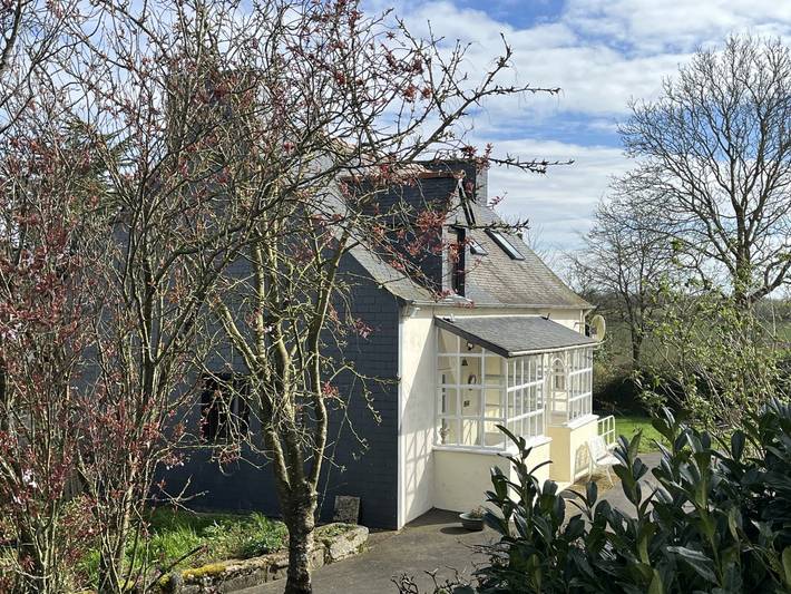 Gîte pour 5 personnes, avec terrasse ainsi que piscine et jardin - 1