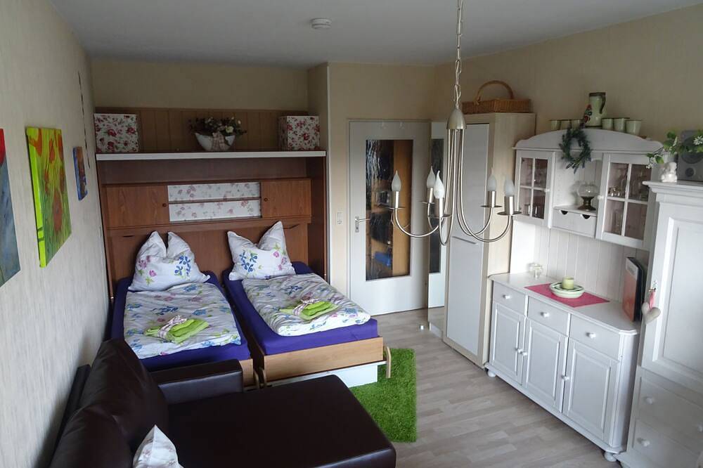 Ganze Wohnung, Niedliche Ferienwohnung mit Schwimmbad und Sauna in Bad Lauterberg, Harzvorland