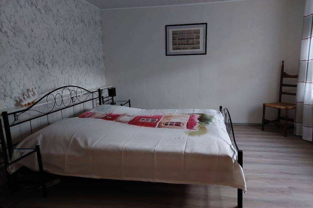 Ganze Wohnung, Ferienwohnung Warfthuus in dem wunderschönen Warftendorf Rysum in Rysum, Krummhörn