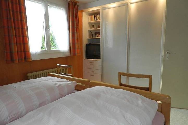 Ganze Wohnung, La Sarine 124 Appartement/Fewo, Dusche oder Bad, Wc 4-Bettwohnung in Gstaad, Saanen