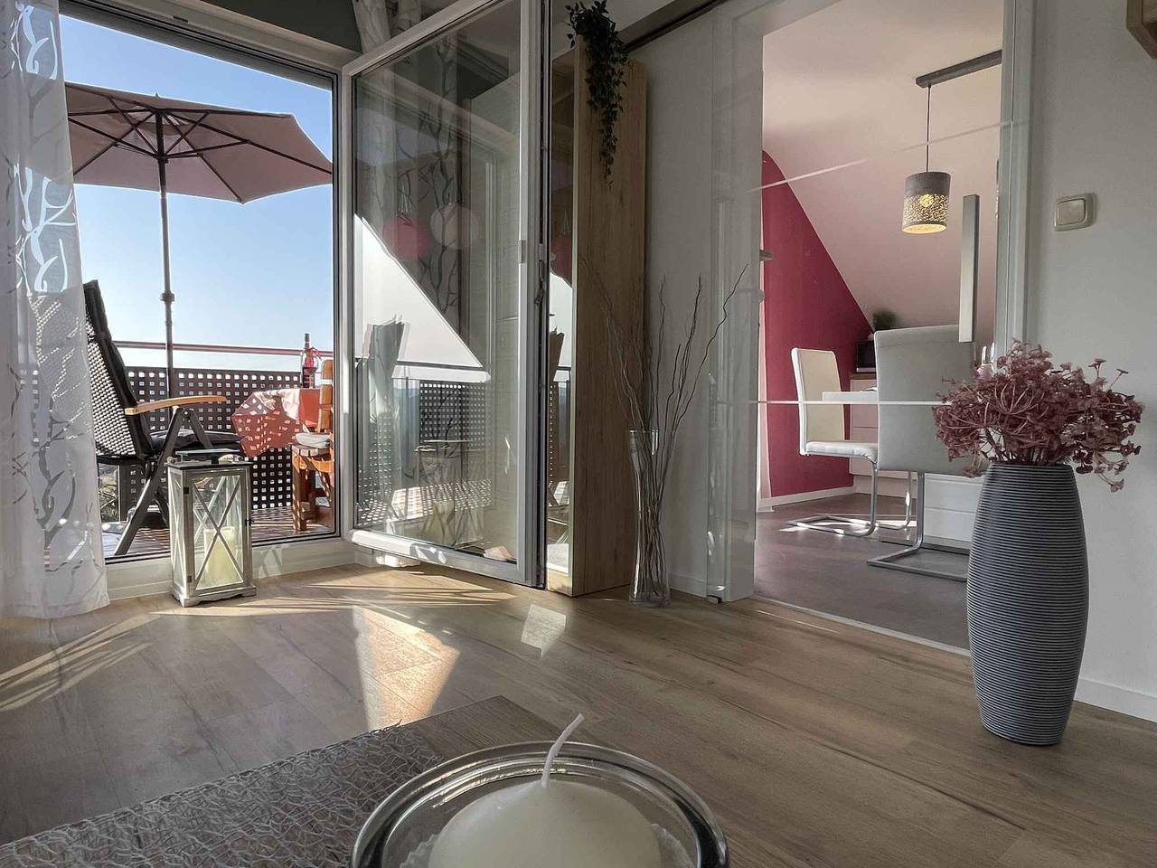 Ganze Ferienwohnung, Ferienwohnung modern eingerichtet, 100 qm mit Loggia in Nähe Hof - Naila in Schauenstein, Landkreis Hof