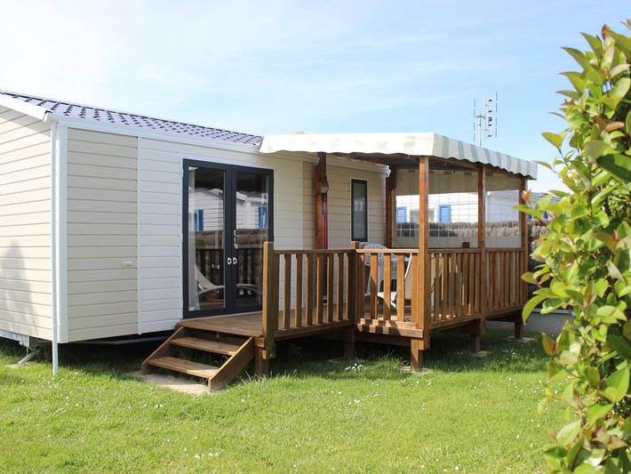 Camping pour 4 personnes, avec Jacuzzi ainsi que Terrasse et Piscine à Saint-Jean-de-Monts