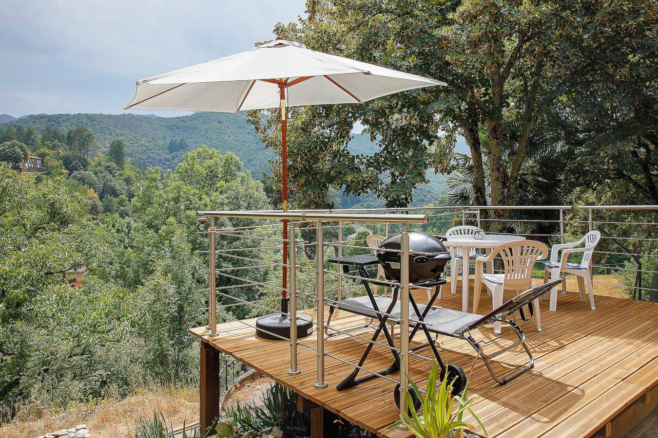 Gîte Protea - Mas De La Brousse avec vue montagne, Wi-Fi et climatisation in Saumane, Parc national des Cévennes
