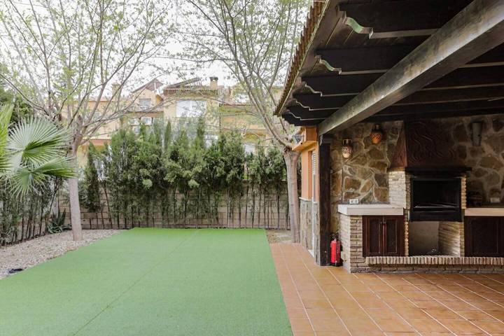 Casa rural para 8 personas, con jacuzzi y piscina, Se admiten mascotas en La Guardia de Jaén - 4