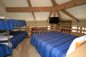 Vacation Apartment for 8 Guests in Mammoth Lakes, Mammoth Mountain, Picture 1