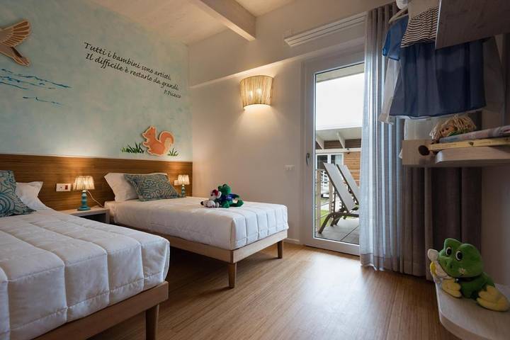 Bungalow für 4 Personen, mit Balkon/Terrasse, mit Haustier in Bibione - 2
