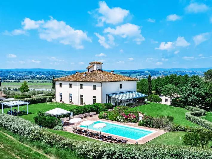 Casa vacanza per 18 persone, con giardino e piscina nonché sauna in Fattoria