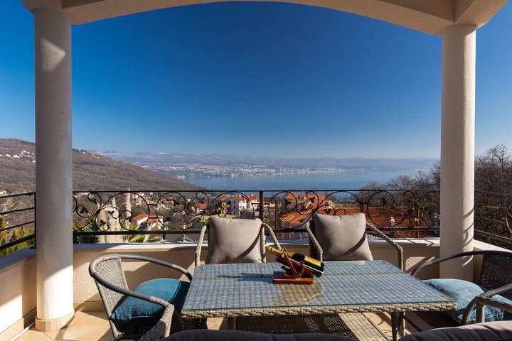 Villa pour 10 personnes, avec jardin ainsi que balcon et piscine dans Grad Opatija - 4