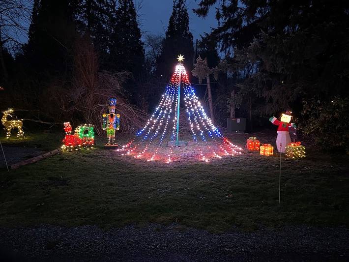 Vacation rental for 6 people, with hot tub and yard, with pets in Puget Sound