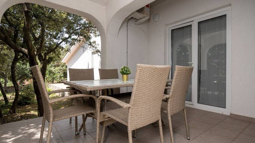 Apartament wakacyjny dla 4 osób, z taras, zwierzęta dozwolone w Mandre