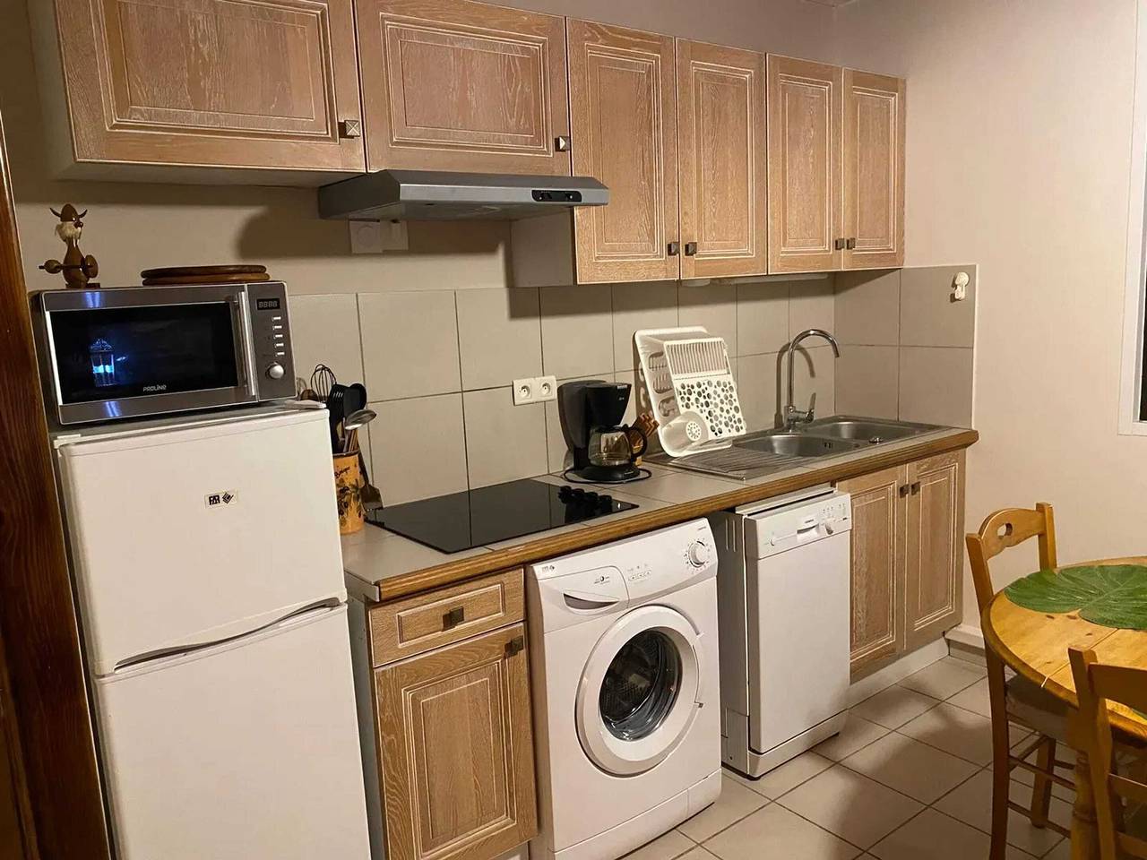Appartement entier, Appartement cosy avec vue sur remparts à Aigues-Mortes in Aigues-Mortes, Côte d'Améthyste