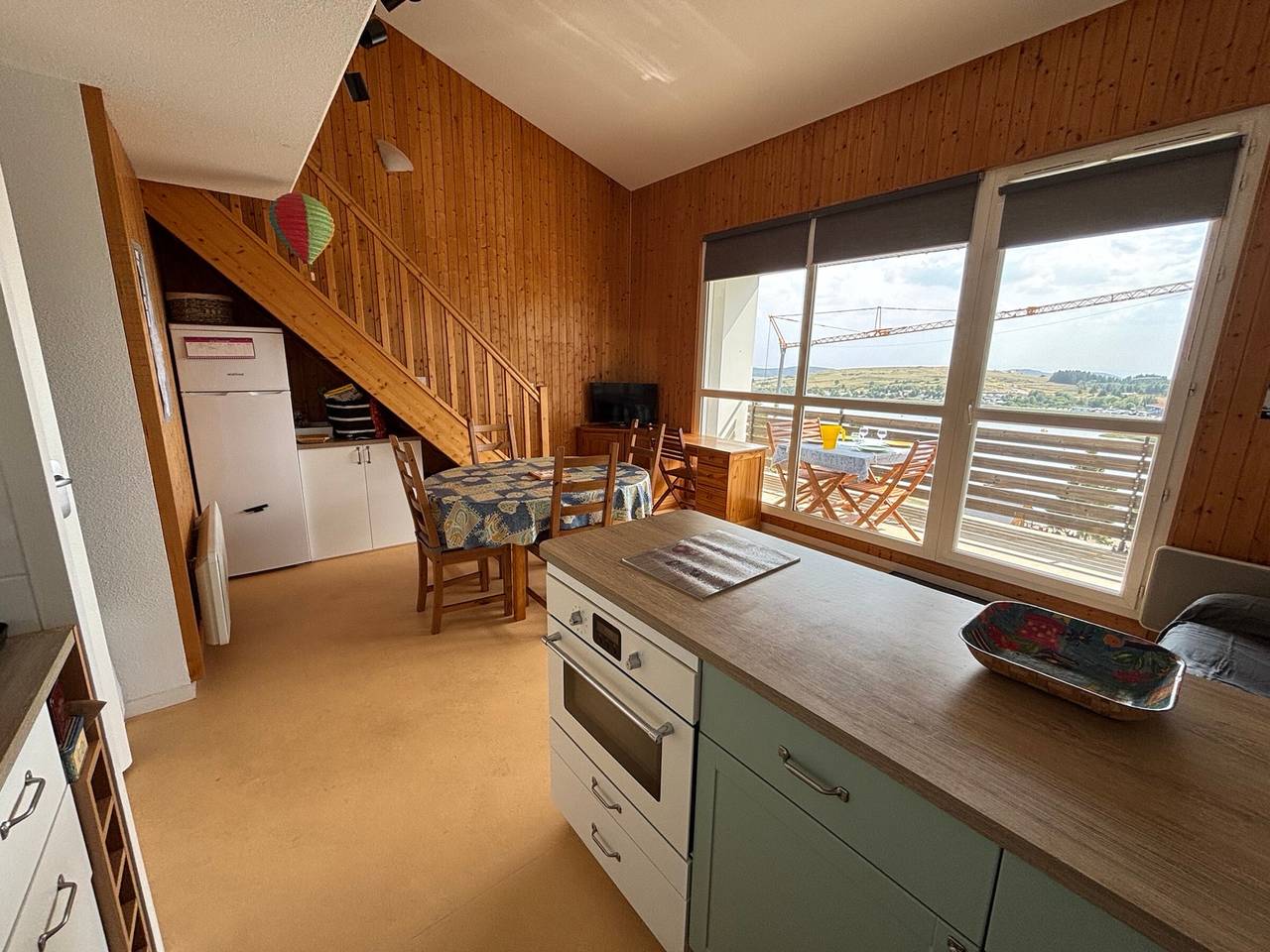 Appartement entier, Duplex moderne 8 pers, vue lac, proche pistes in Super Besse, Besse-et-Saint-Anastaise