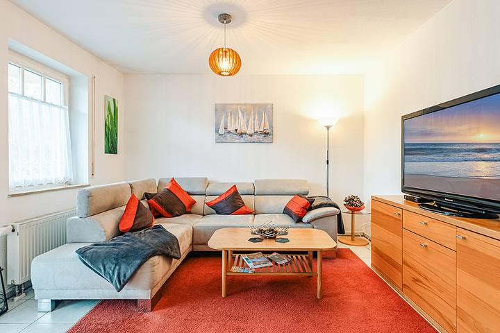 Ferienwohnung für 4 Personen, mit Terrasse und Garten in Juliusruh - 2