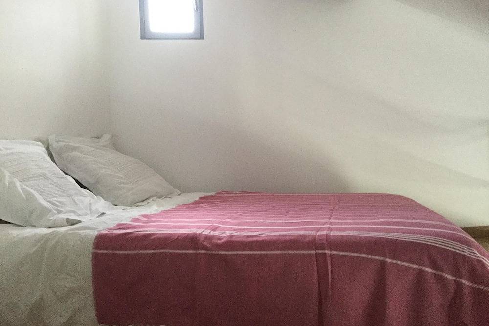 Appartement entier, Appartement de charme climatisé au cœur historique d'Uzès in Uzès, Région de Nîmes