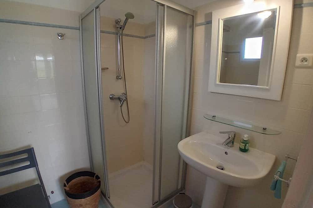 Appartement entier, Appartement Sarah Vue mer- Clim- Wi-fi in Favone, Conca