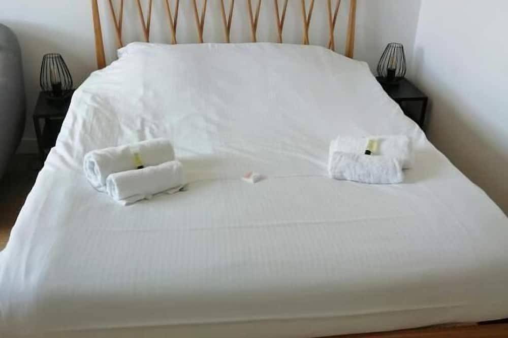 Entire apartment, Studio Tout Confort Giena-sils in Caen, Caen region