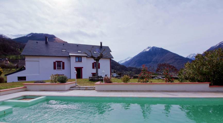 Gîte pour 10 personnes, avec jardin ainsi que piscine et terrasse à Beaucens - 3