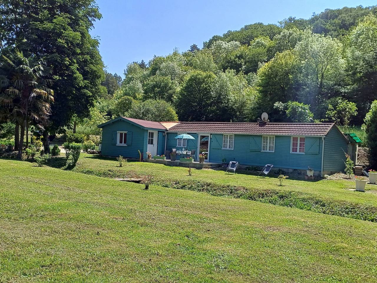 Pittoreskes 2-Ähren-Haus „Chalet du Bosc“ mit Garten und Klimaanlage in Montcuq, Quercy