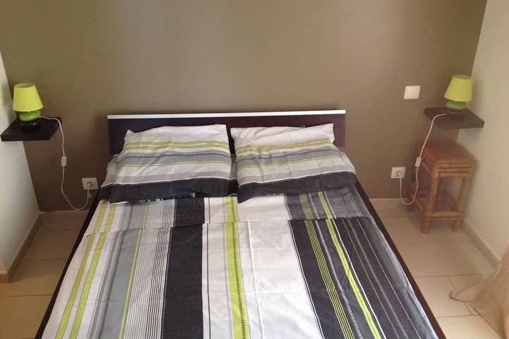 Location de vacances pour 6 personnes, avec jardin et terrasse à Peri - 4