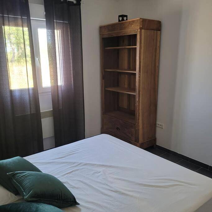 Gîte pour 6 personnes, avec terrasse à Saint-Jean-de-Serres - 3