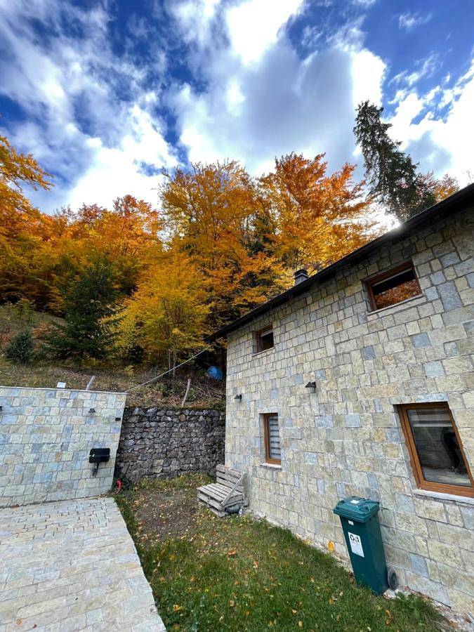 Villa für 10 Personen, mit Balkon und Ausblick in Kosovo