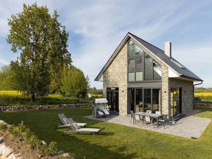 Ferienhaus für 4 Personen, mit Terrasse und Garten sowie Sauna in Hohenkirchen