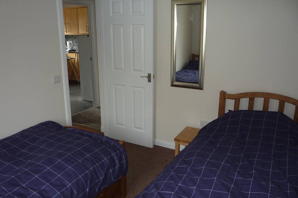 Well appointed detached bungalow with enclosed rear garden in Aviemore, Highlands