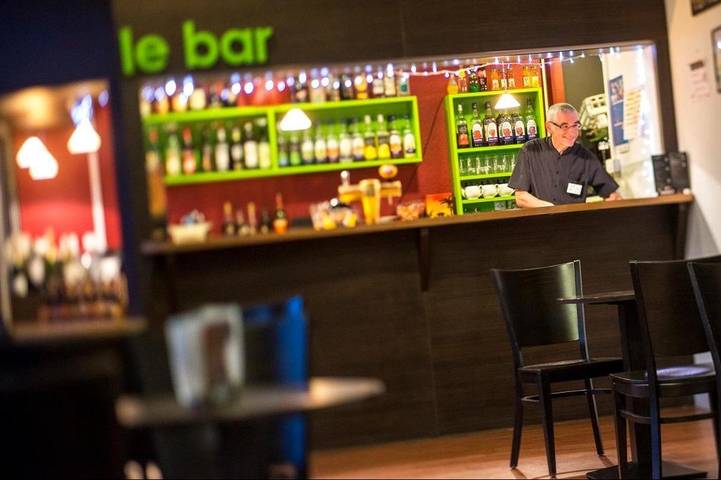 Hôtel pour 2 personnes, avec terrasse et piscine ainsi que sauna et jacuzzi à Bois-d'Amont - 3