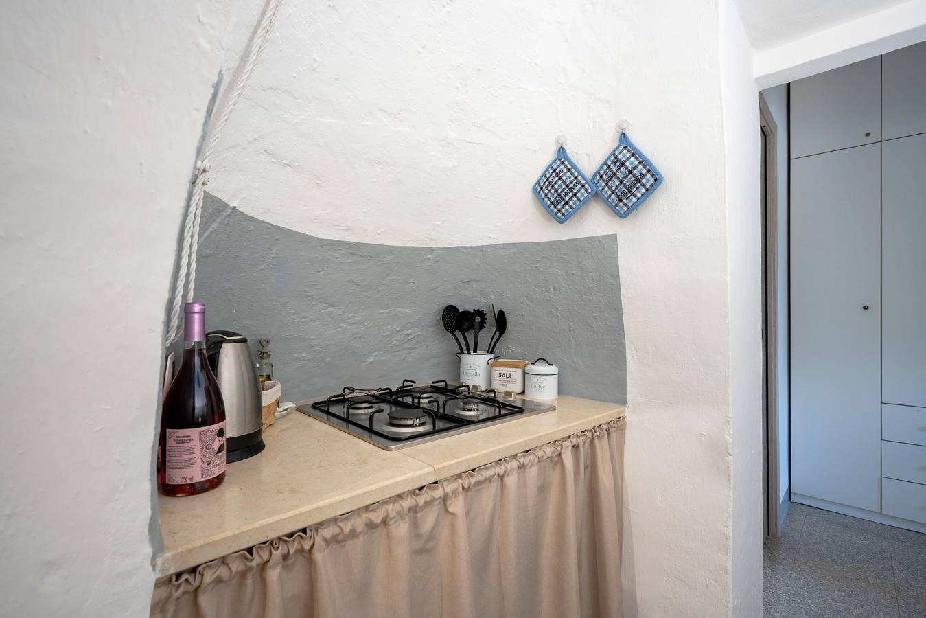 Trullo 'Negli Ulivi' mit privater Terrasse, Wi-Fi und Klimaanlage in Fasano, Salento
