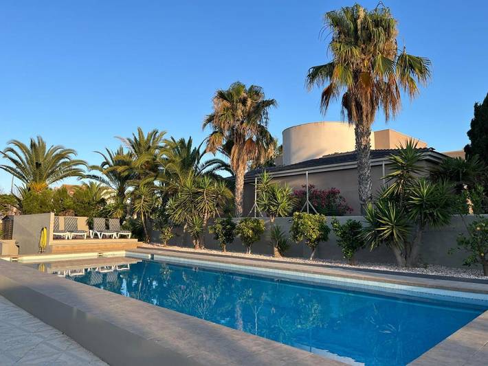 Casa rural para 10 personas, con piscina además de vistas y jardín, Familias con niños en Roquetas de Mar - 3