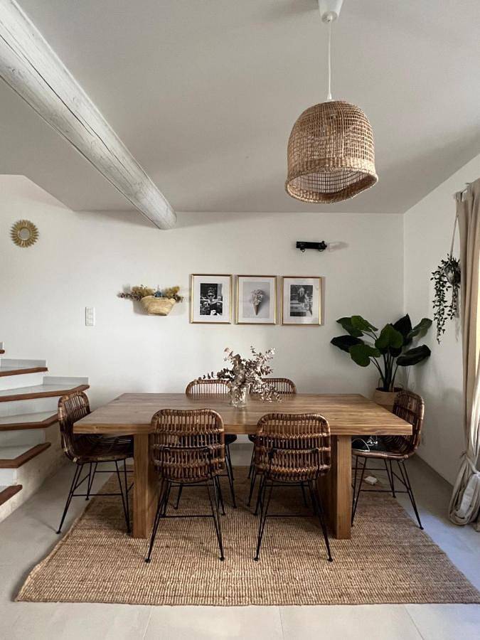 Location de vacances pour 6 personnes, avec balcon et vue à Théziers