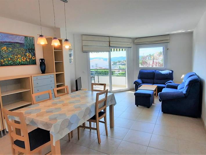 Ferienwohnung für 6 Personen, mit Terrasse und Garten in Llanca - 2